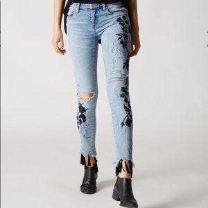 Blank NYC Crop Skinny ‘Shadow Bloom’ Denim